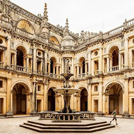 Central, Moderno E Luminoso - Self Check In * Coimbra