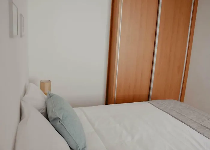 Central, Moderno E Luminoso - Self Check In コインブラ